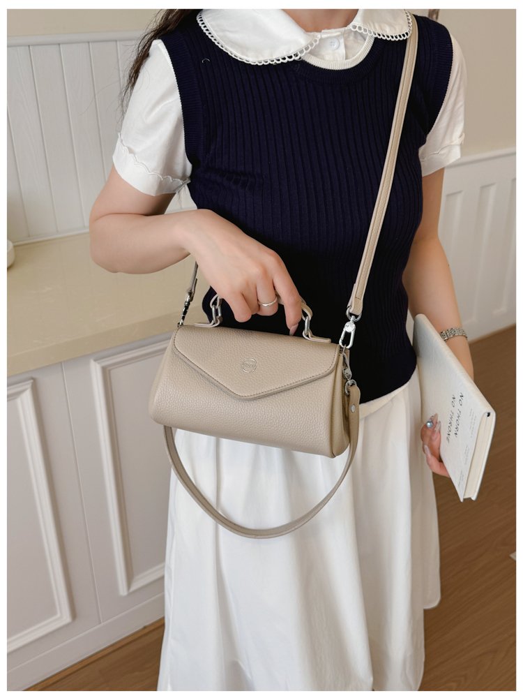 Women's PU Leather Envelope Flap Crossbody Bag detail 14