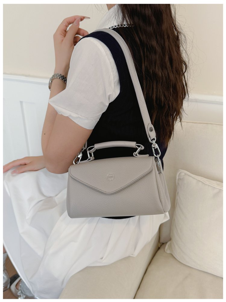 Women's PU Leather Envelope Flap Crossbody Bag detail 21