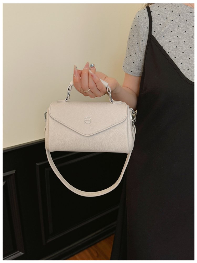 Women's PU Leather Envelope Flap Crossbody Bag detail 27
