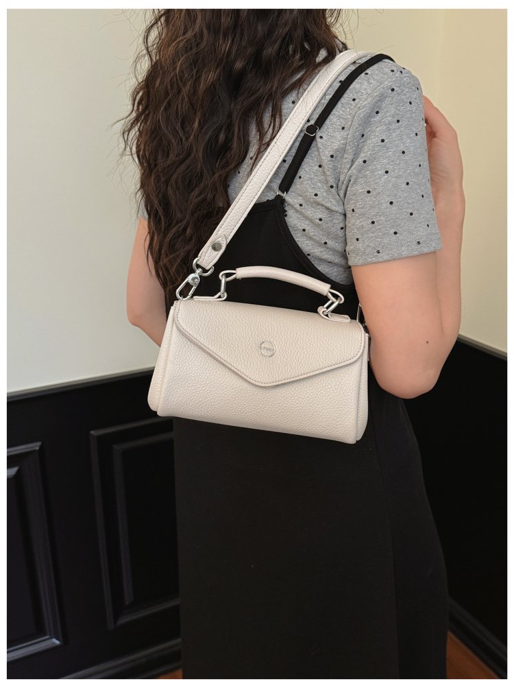 Women's PU Leather Envelope Flap Crossbody Bag detail 28