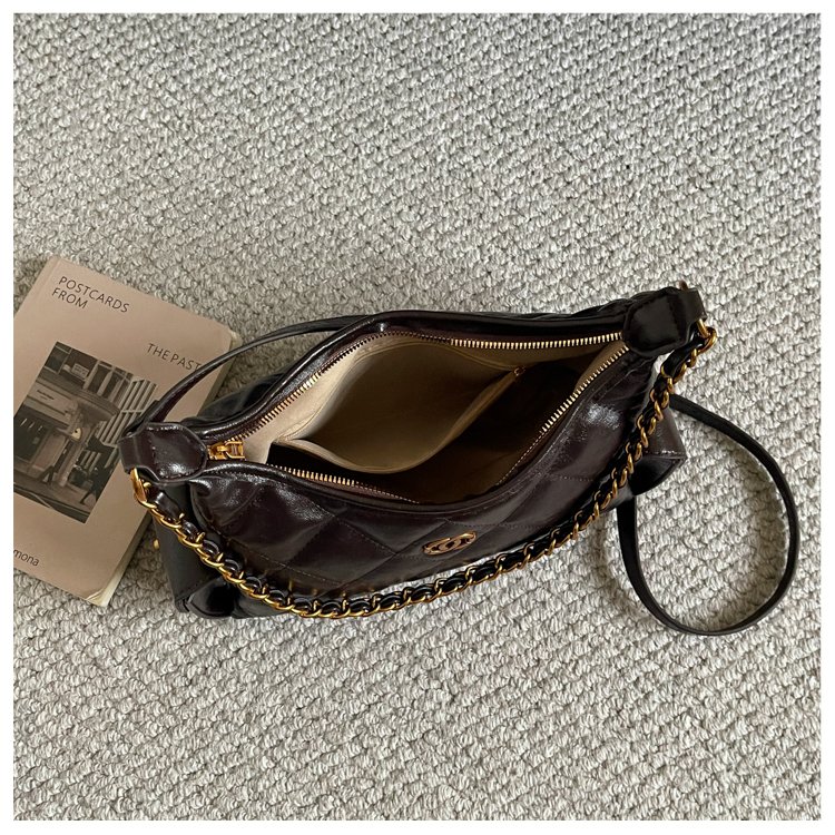 Women's Everyday Geometric Dumpling-Shaped PU Leather Shoulder Bag detail 22