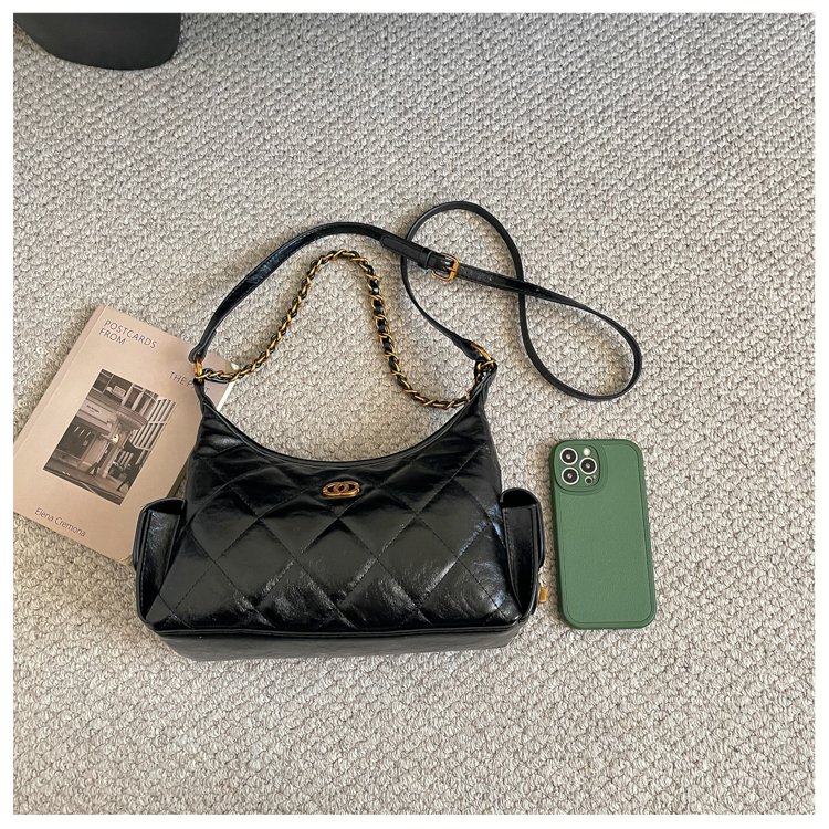 Women's Everyday Geometric Dumpling-Shaped PU Leather Shoulder Bag detail 25