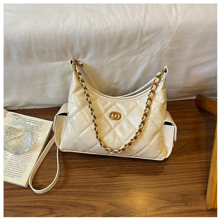 Women's Everyday Geometric Dumpling-Shaped PU Leather Shoulder Bag detail 37