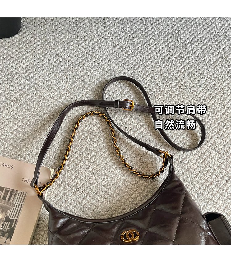 Women's Everyday Geometric Dumpling-Shaped PU Leather Shoulder Bag detail 4