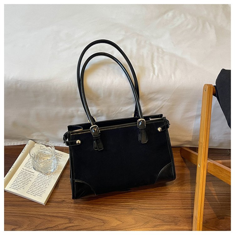 Women's Everyday Solid-Color Structured PU Leather Handbag detail 32