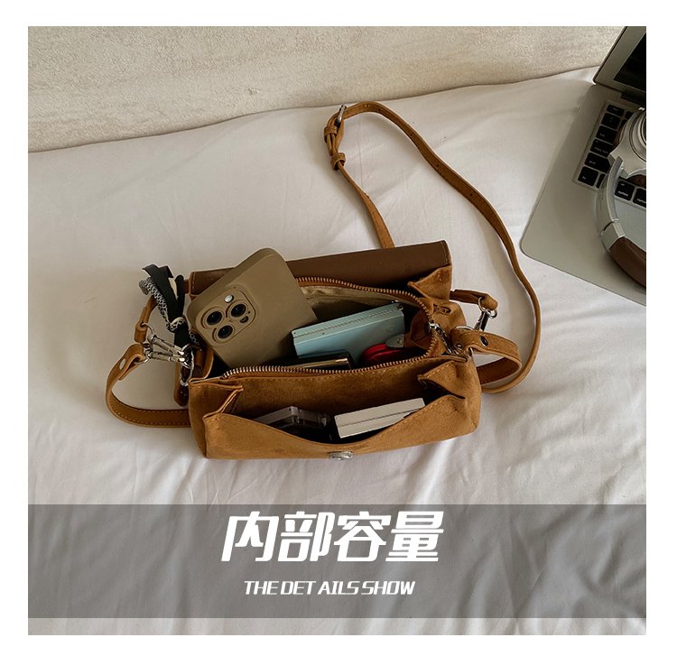 Women's Fashion Solid-Color Barrel-Shaped PU Leather Shoulder Bag detail 11