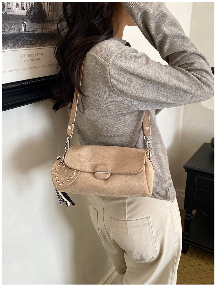 Women's Fashion Solid-Color Barrel-Shaped PU Leather Shoulder Bag detail 26