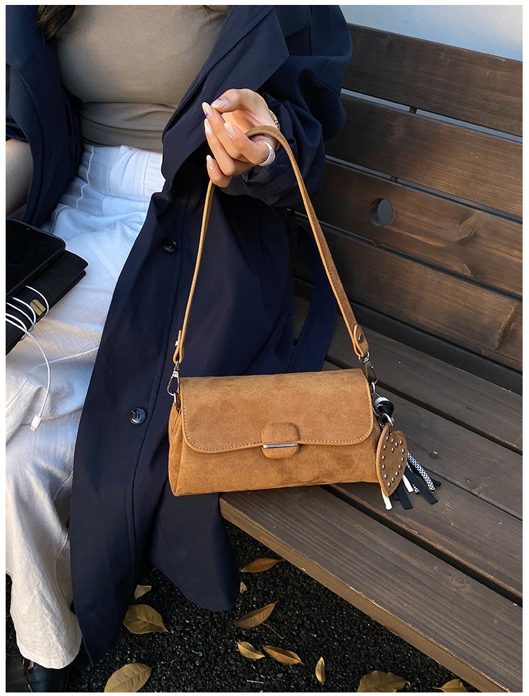 Women's Fashion Solid-Color Barrel-Shaped PU Leather Shoulder Bag detail 32