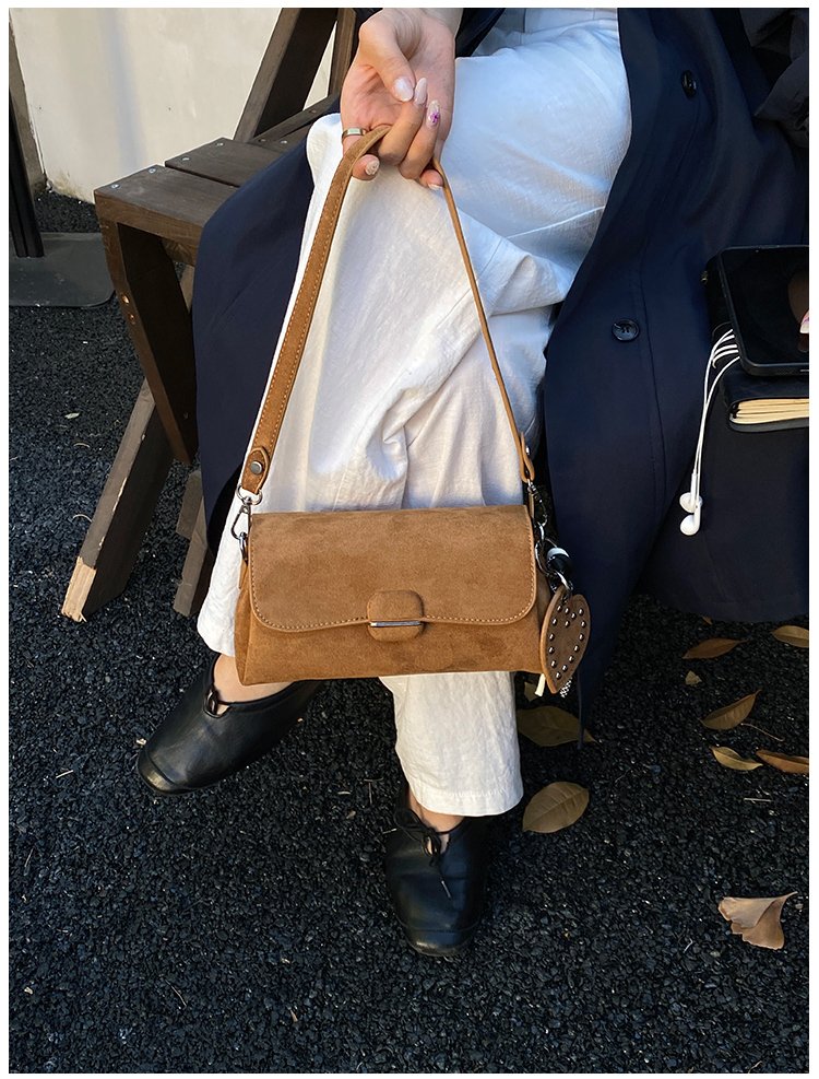 Women's Fashion Solid-Color Barrel-Shaped PU Leather Shoulder Bag detail 33