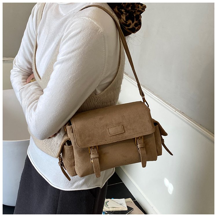 Women's Fringe Flap Crossbody Bag detail 13