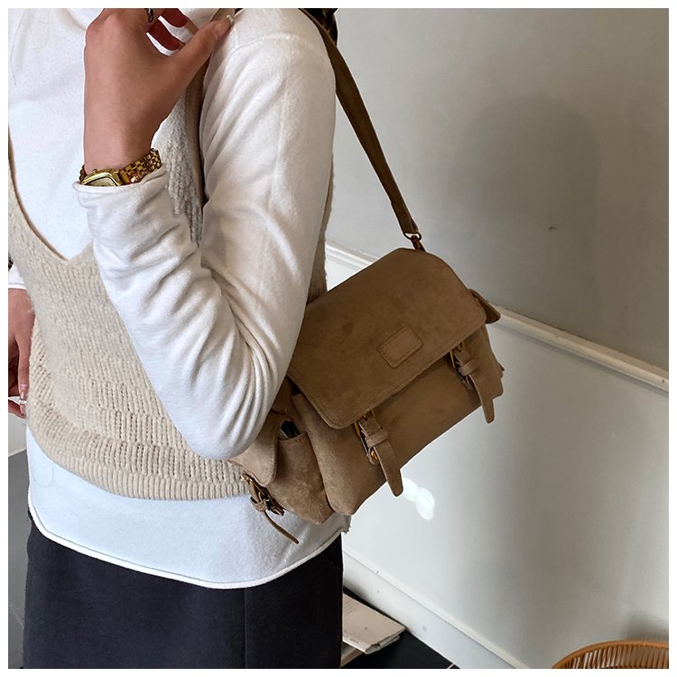 Women's Fringe Flap Crossbody Bag detail 15