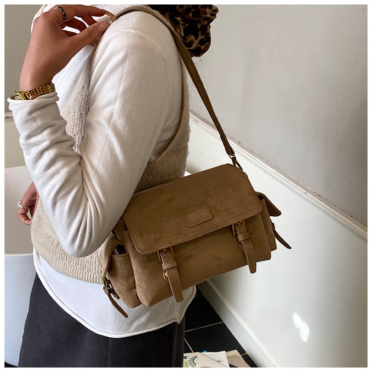 Women's Fringe Flap Crossbody Bag detail 16