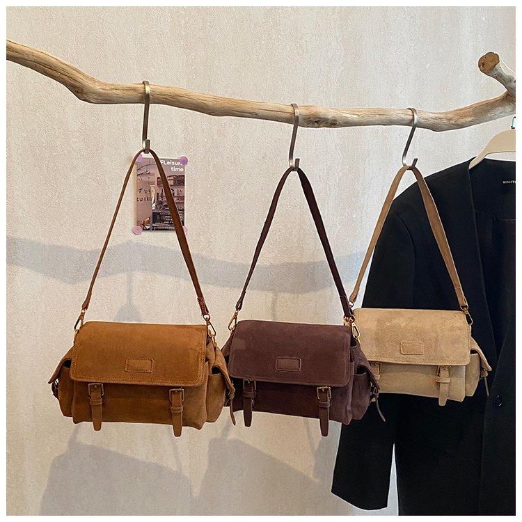 Women's Fringe Flap Crossbody Bag detail 1
