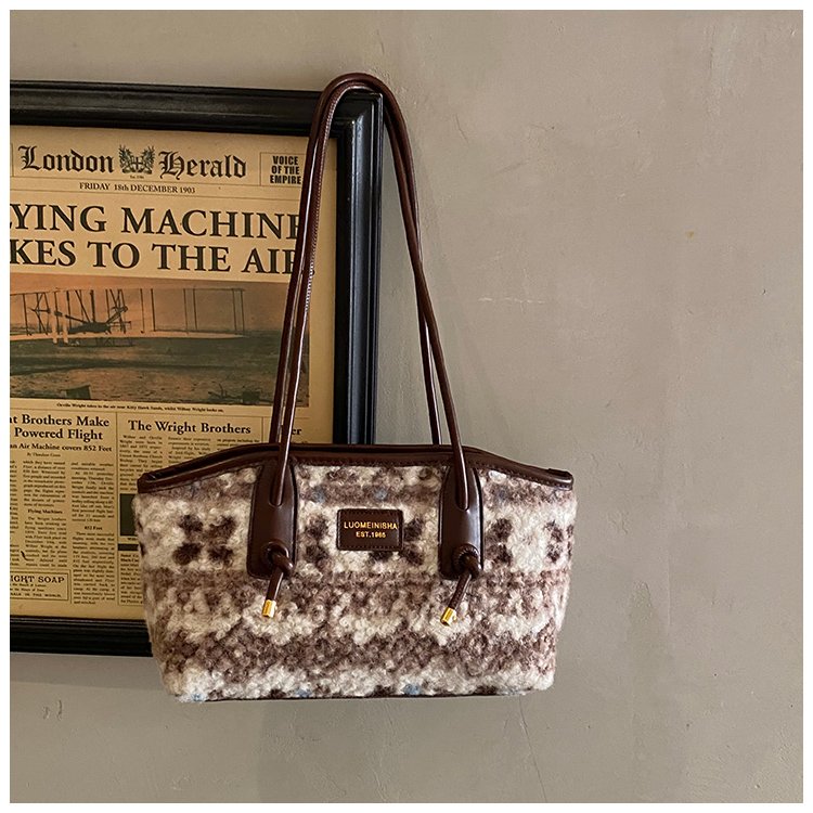 Women's PU Leather Fringe Woven Shoulder Bag detail 21