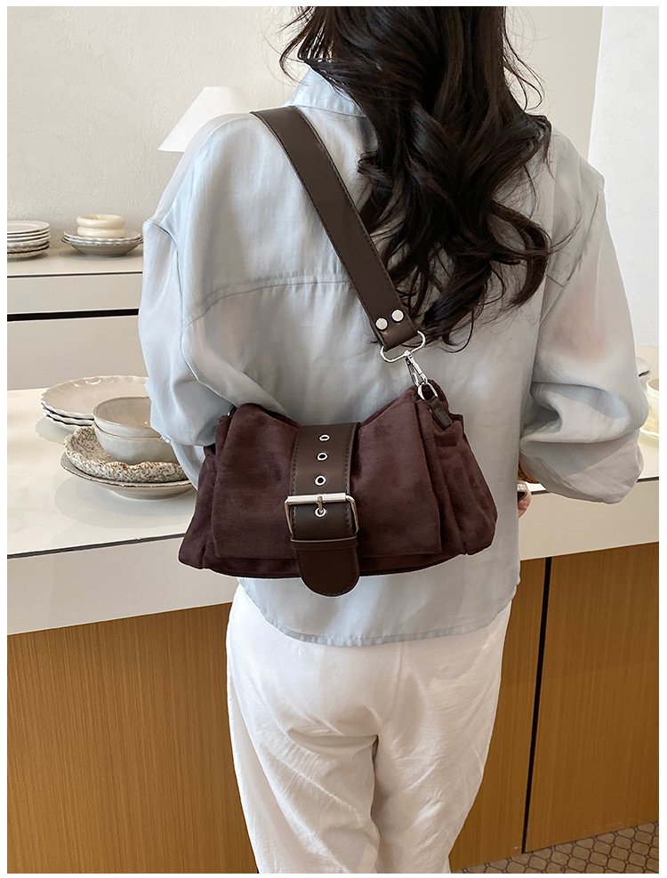 Women's PU Leather Gathered Chain Crossbody Bag detail 26