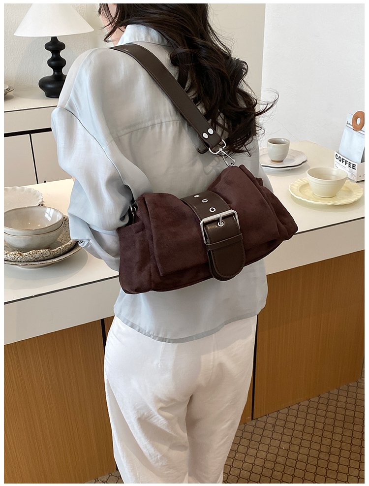 Women's PU Leather Gathered Chain Crossbody Bag detail 27