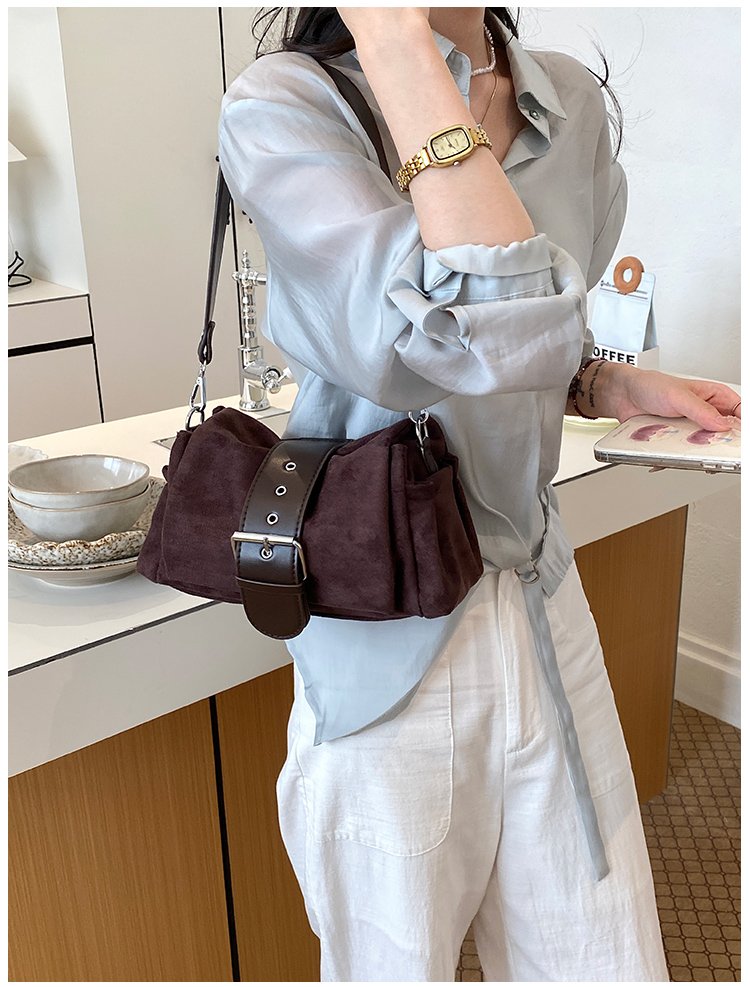 Women's PU Leather Gathered Chain Crossbody Bag detail 30