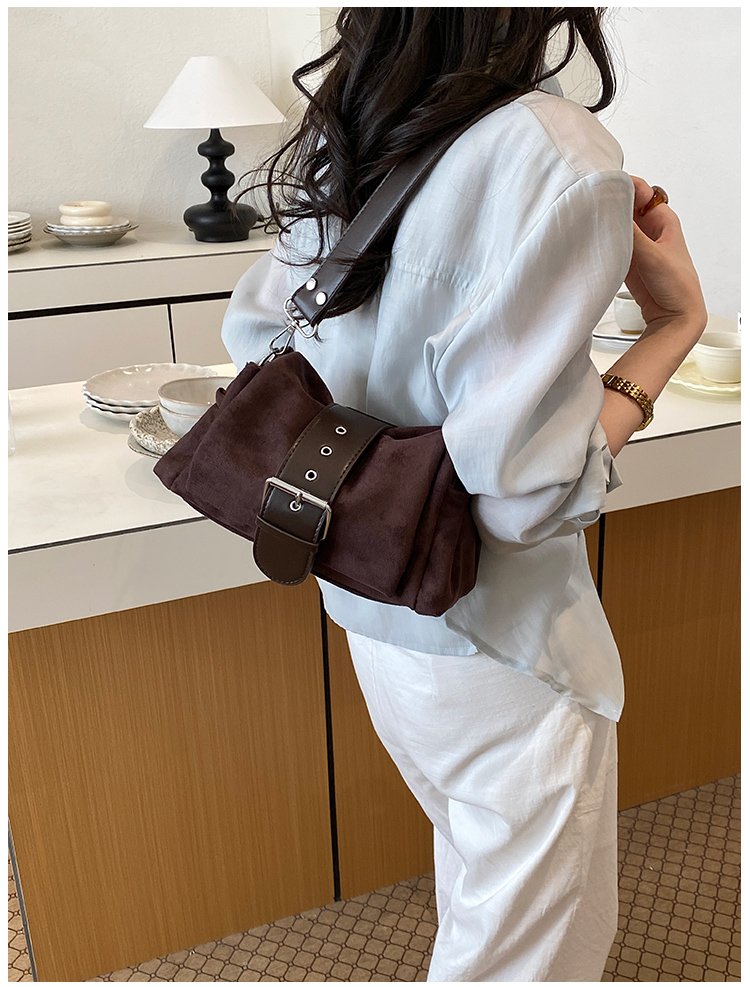 Women's PU Leather Gathered Chain Crossbody Bag detail 31