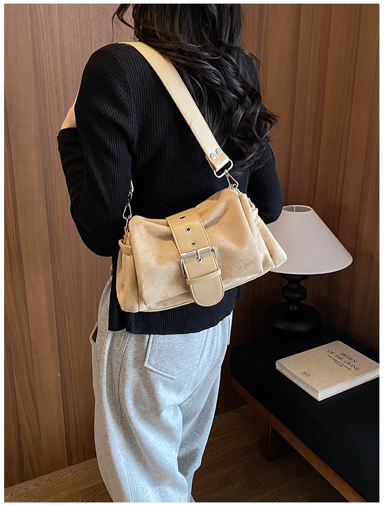 Women's PU Leather Gathered Chain Crossbody Bag detail 33