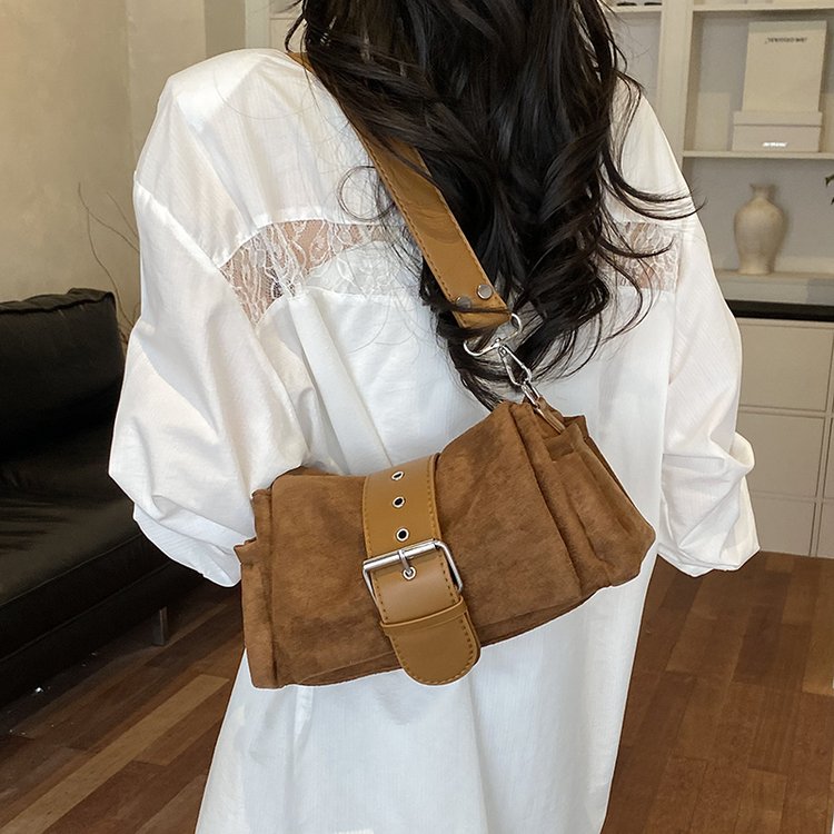 Women's PU Leather Gathered Chain Crossbody Bag view 1
