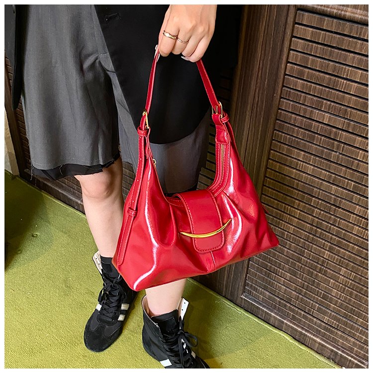 Women's PU Leather Glossy Shoulder Bag detail 17