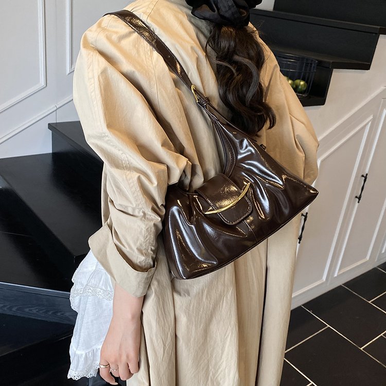 Women's PU Leather Glossy Shoulder Bag view 6