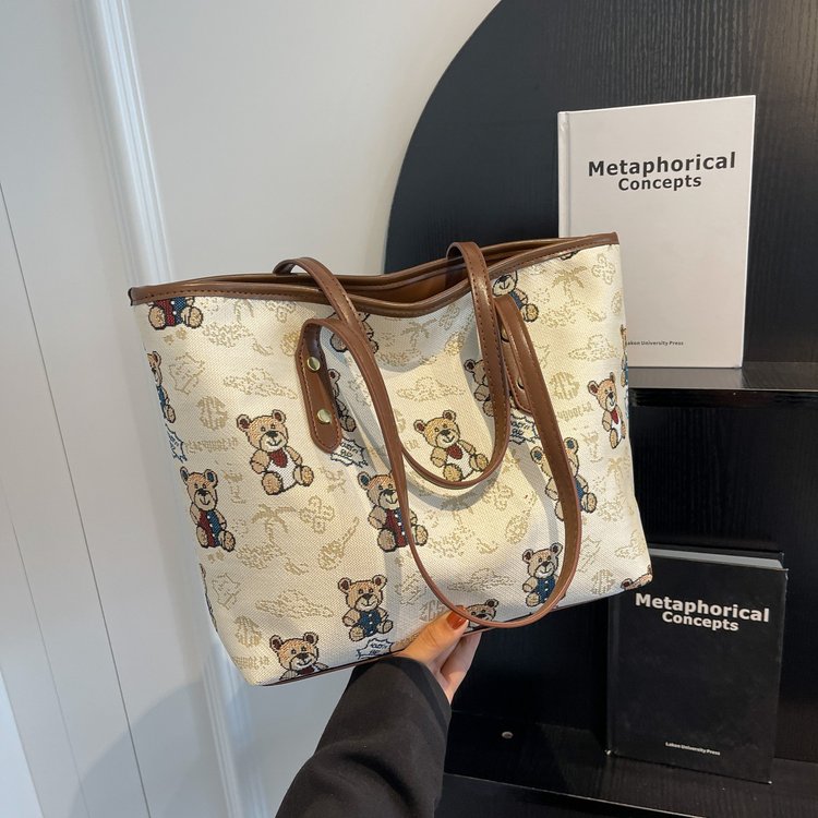 Women's Cloth Graphic Tote Bag view 2