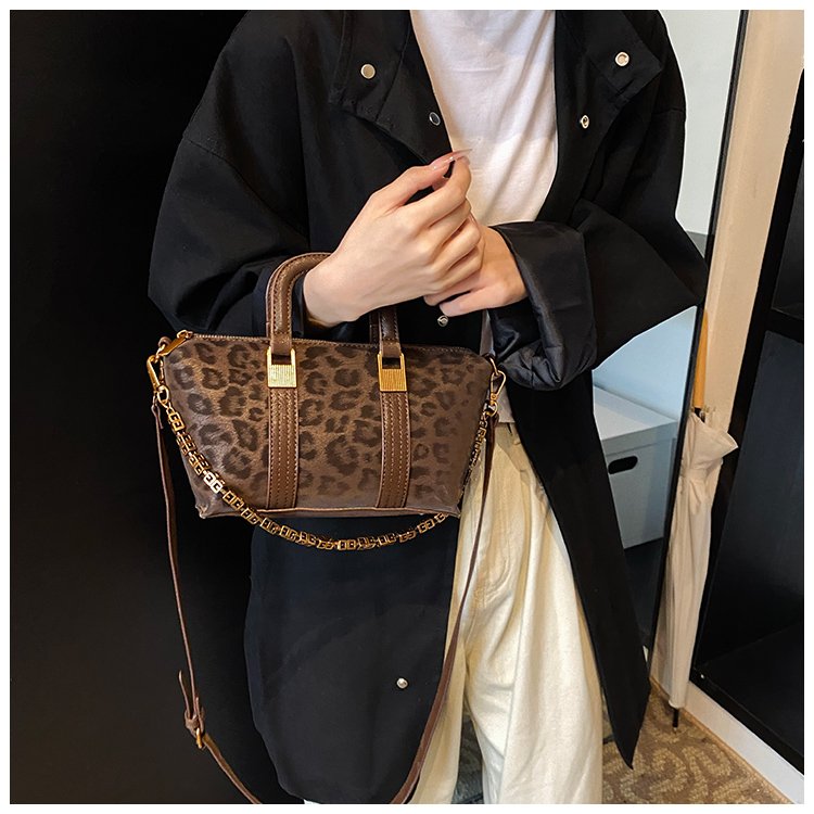 Women's PU Leather Letter Print Satchel Shoulder Bag detail 18