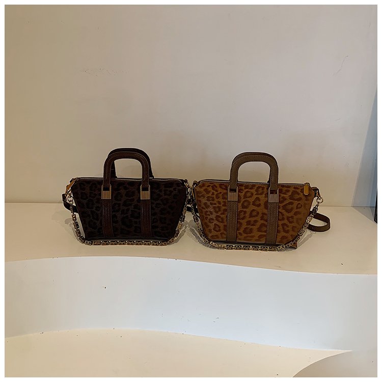 Women's PU Leather Letter Print Satchel Shoulder Bag detail 1
