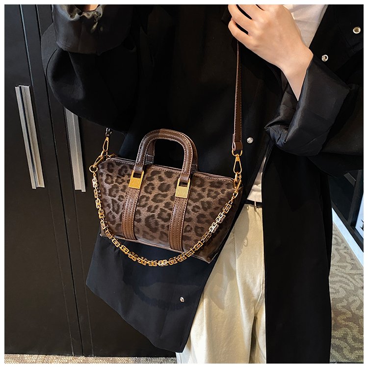 Women's PU Leather Letter Print Satchel Shoulder Bag detail 31