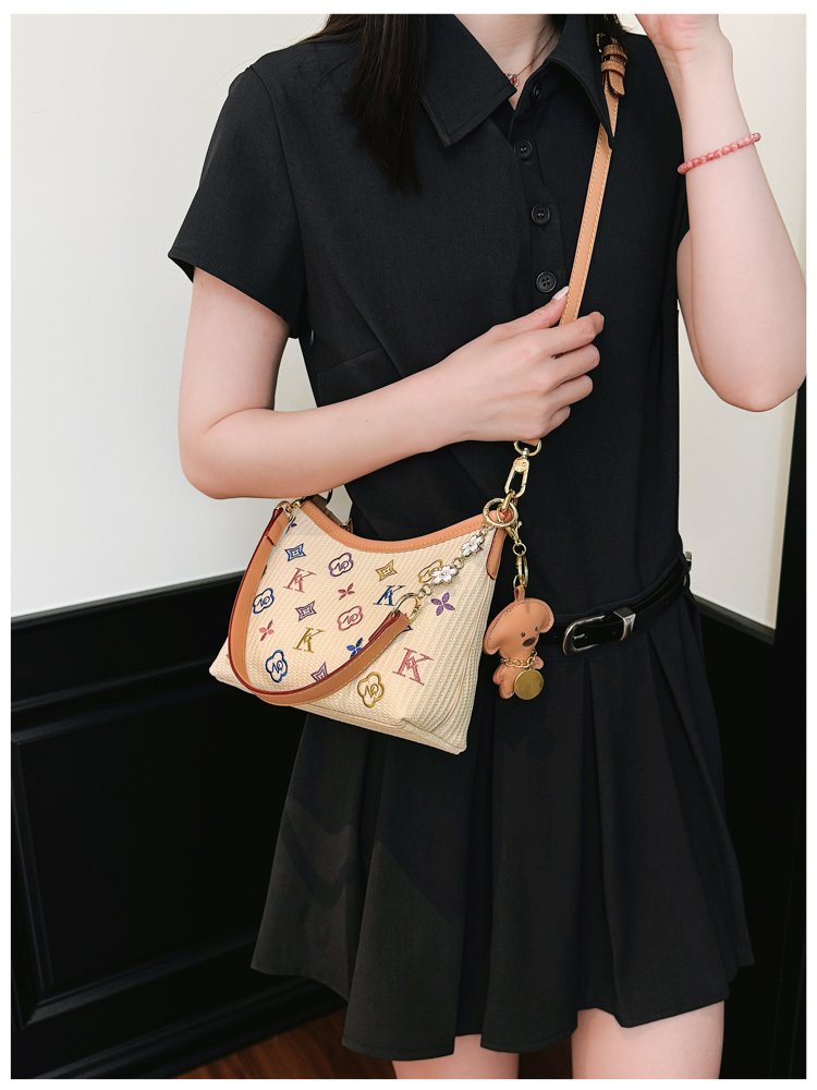 Women's PU Leather Letter Print Shoulder Bag detail 20