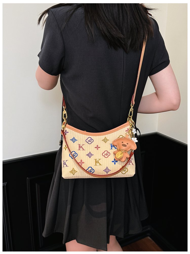Women's PU Leather Letter Print Shoulder Bag detail 24