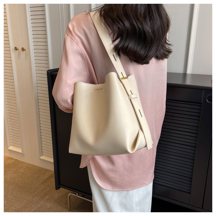 Women's PU Leather Minimal Bucket Bag detail 22