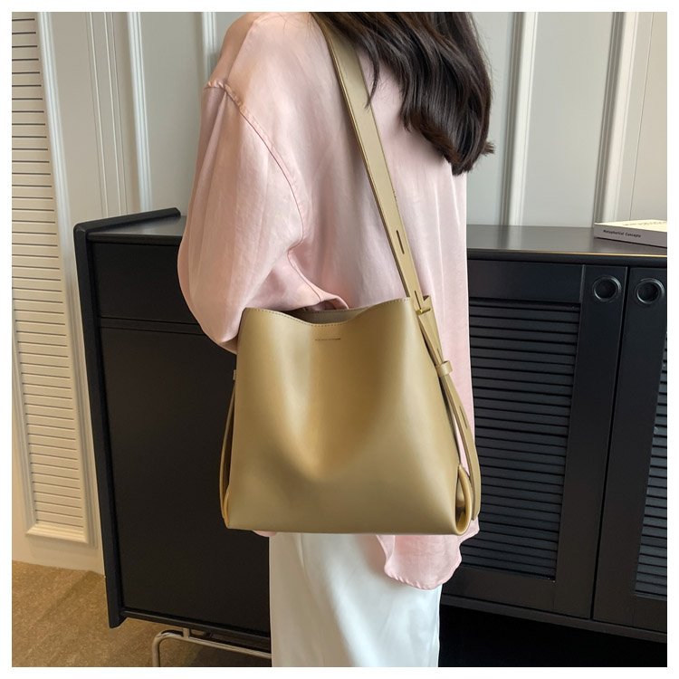 Women's PU Leather Minimal Bucket Bag detail 25