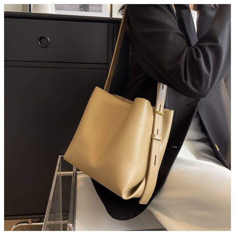 Women's PU Leather Minimal Bucket Bag detail 33