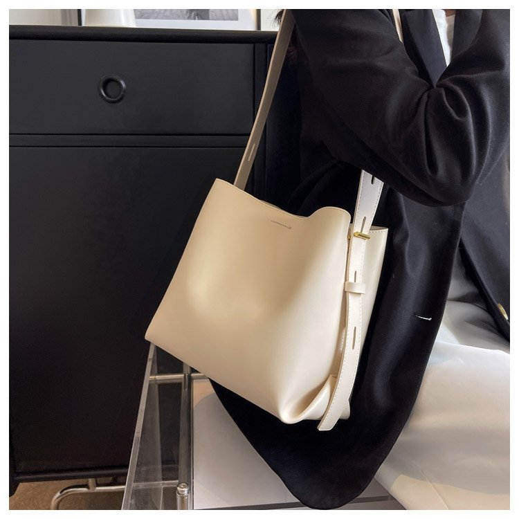 Women's PU Leather Minimal Bucket Bag detail 36
