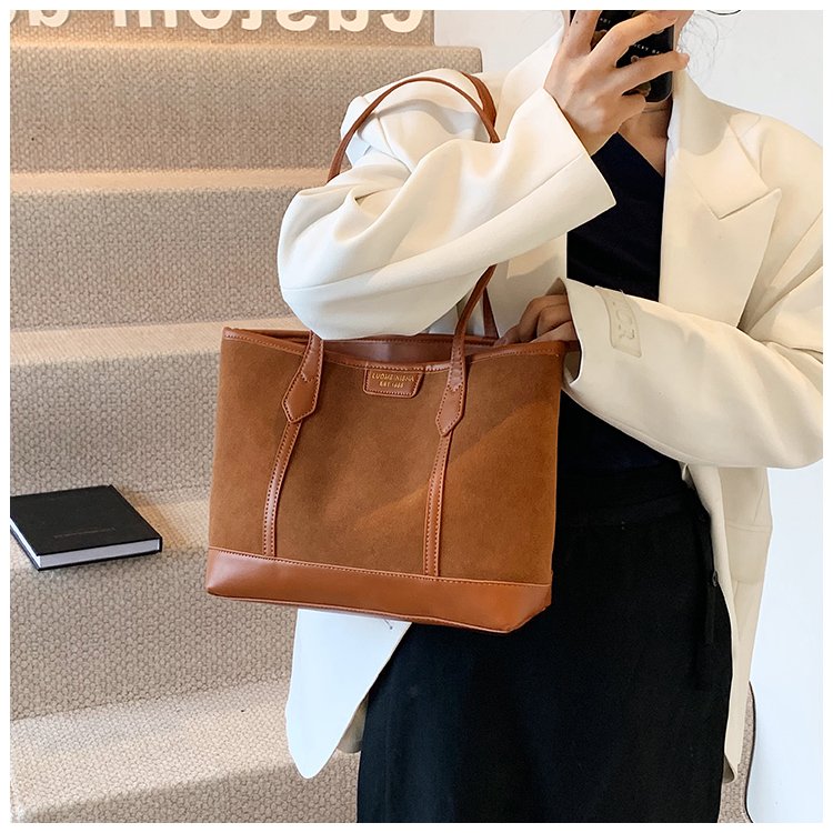 Women's PU Leather Minimal Tote Bag detail 15