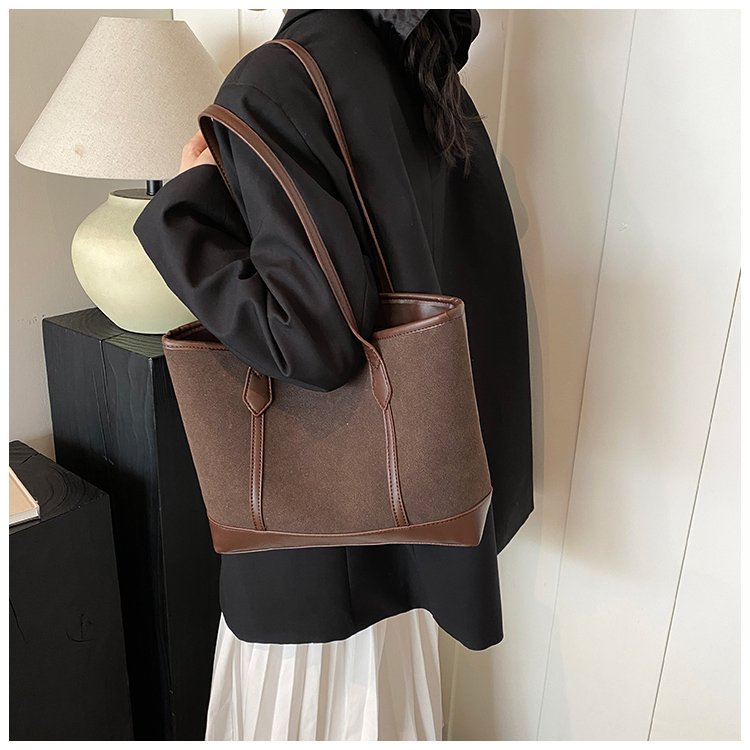 Women's PU Leather Minimal Tote Bag detail 38