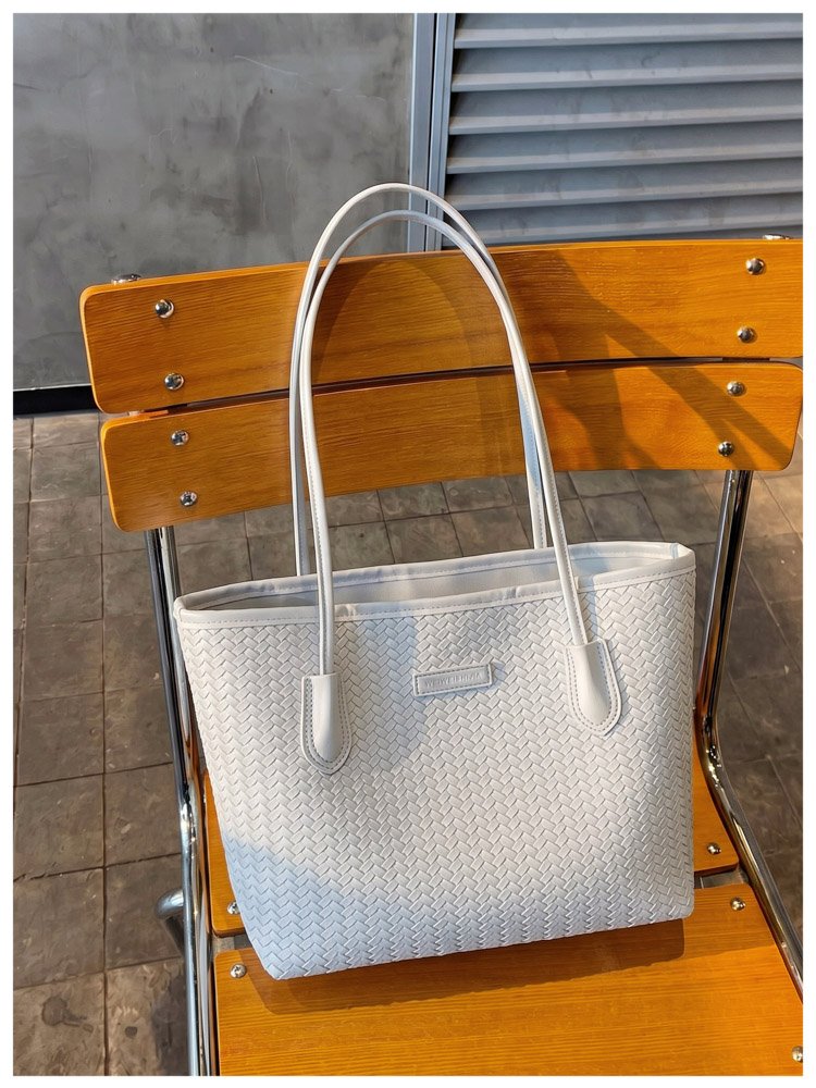 Women's PU Leather Minimal Tote Bag detail 16
