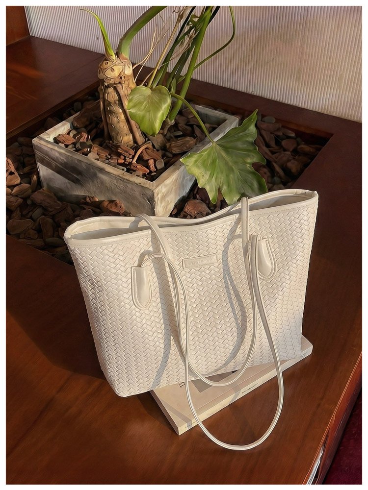 Women's PU Leather Minimal Tote Bag detail 17