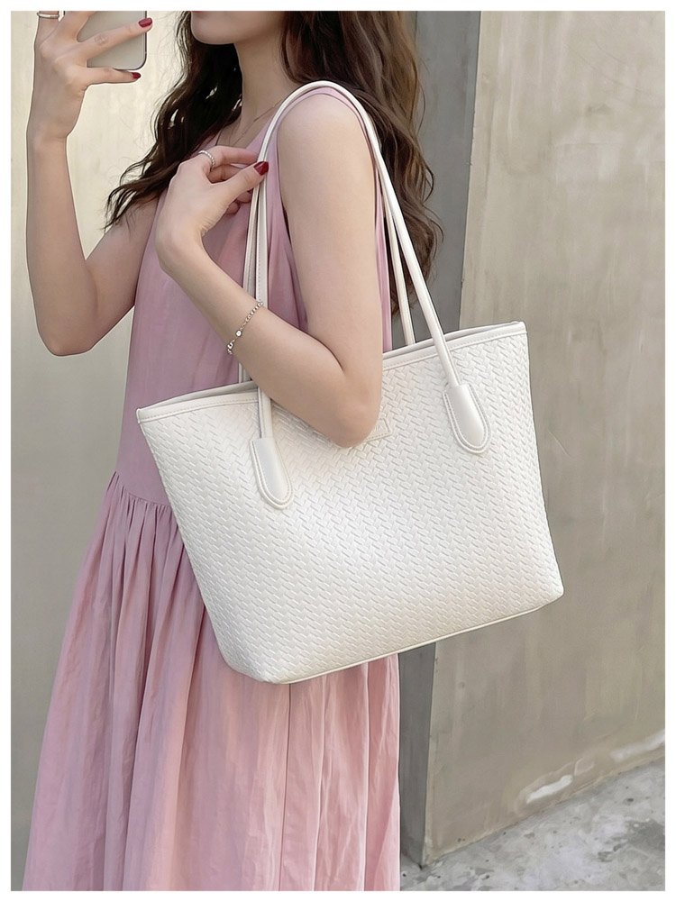Women's PU Leather Minimal Tote Bag detail 24