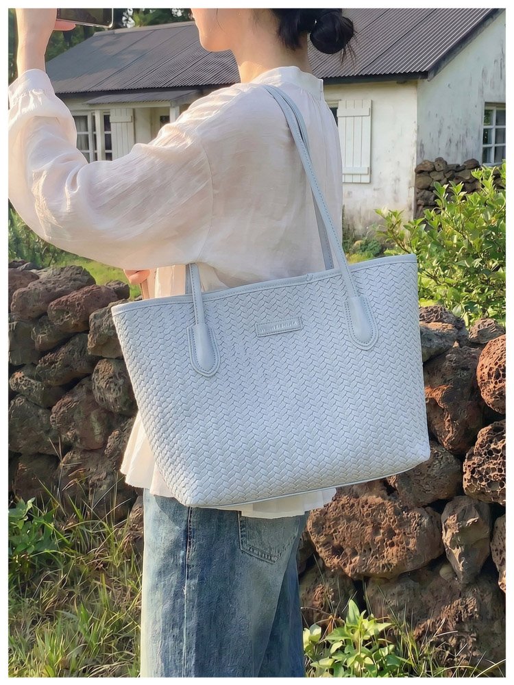 Women's PU Leather Minimal Tote Bag detail 26