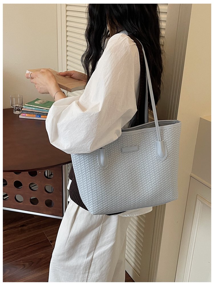 Women's PU Leather Minimal Tote Bag detail 30