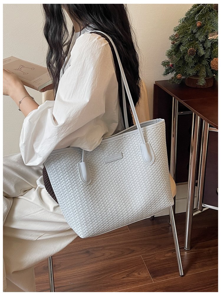 Women's PU Leather Minimal Tote Bag detail 38