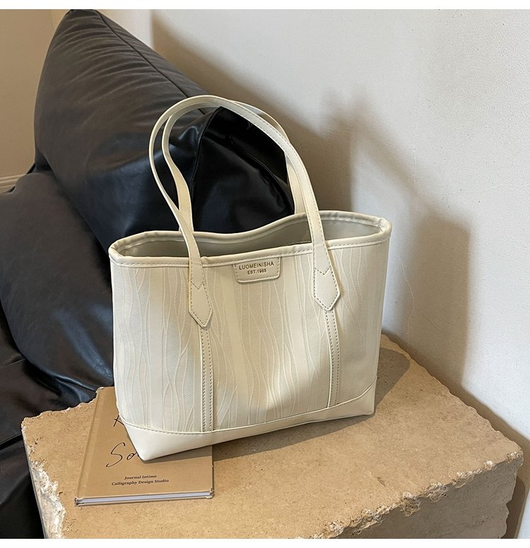 Women's PU Leather Minimal Tote Bag detail 12