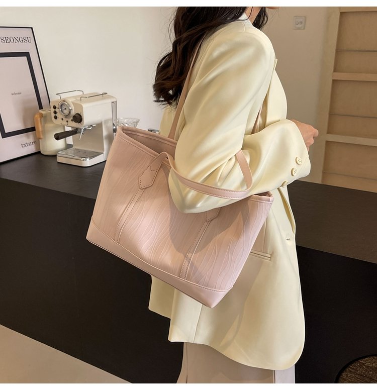 Women's PU Leather Minimal Tote Bag detail 17