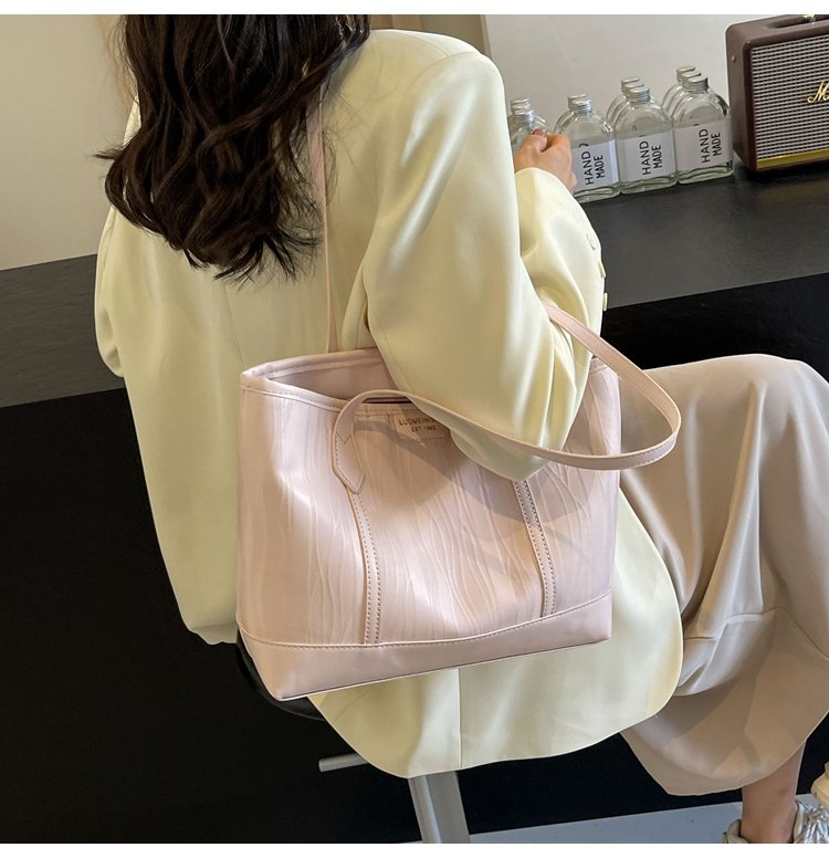 Women's PU Leather Minimal Tote Bag detail 24