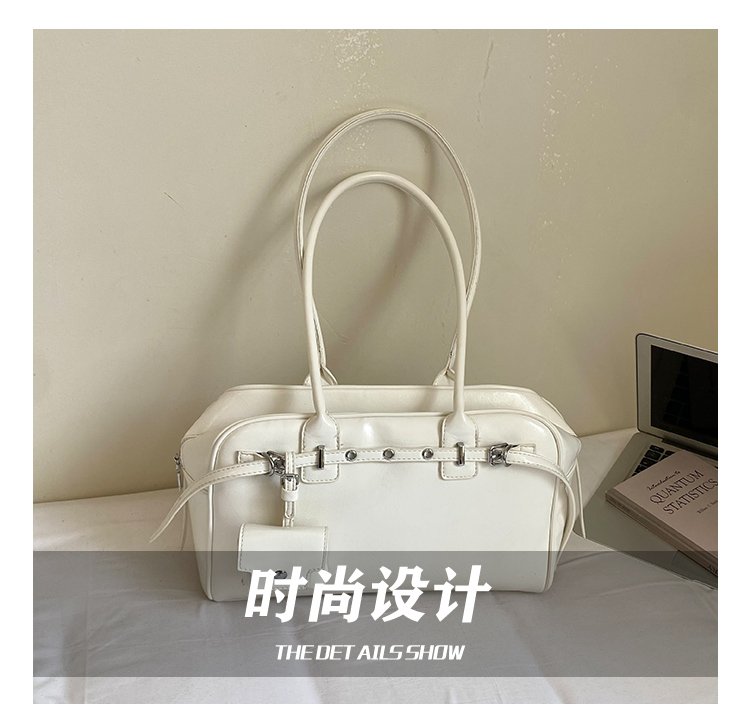 Unisex PU Leather Minimal Zip Crossbody Bag detail 11