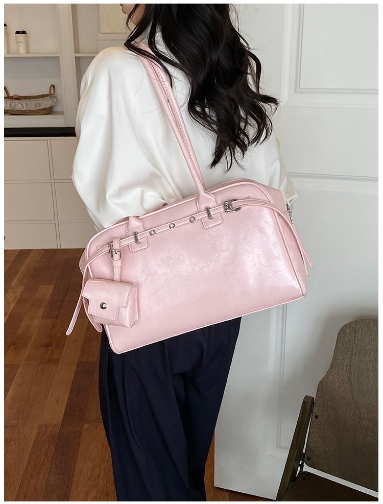 Unisex PU Leather Minimal Zip Crossbody Bag detail 39