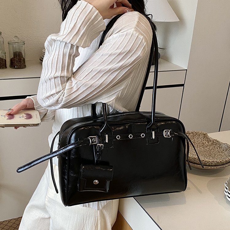 Unisex PU Leather Minimal Zip Crossbody Bag view 5